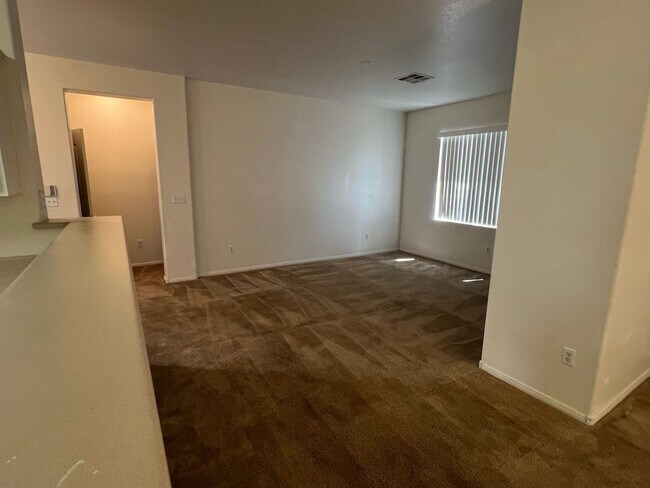 Foto del edificio - Summerlin Condo