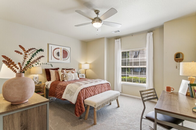 Building Photo - Society 865