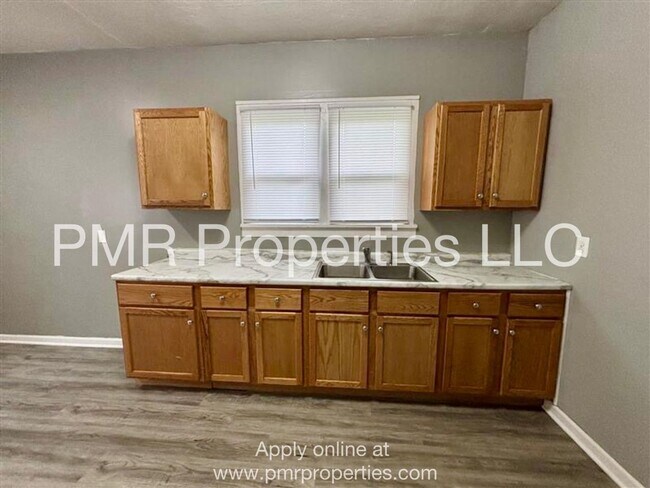 Foto del edificio - 3 Bedrooms / 1 Bathroom House