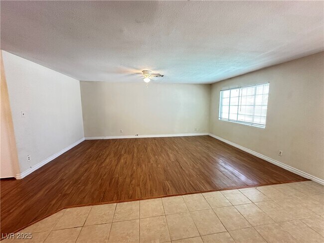 Foto del edificio - 2828 Merritt Ave