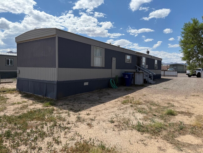 Building Photo - 622 Mariposa