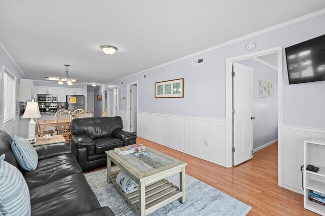 Foto del edificio - 1429 N Waccamaw Dr
