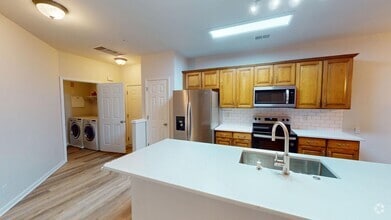Building Photo - 14648 Via Sorrento Dr