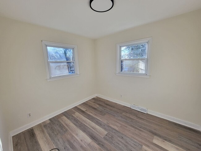 Building Photo - 3 Bedroom 1 Bathroom House Coming Soon