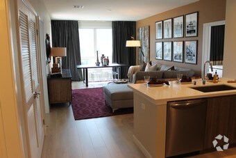 Foto del edificio - 540 N Central Ave
