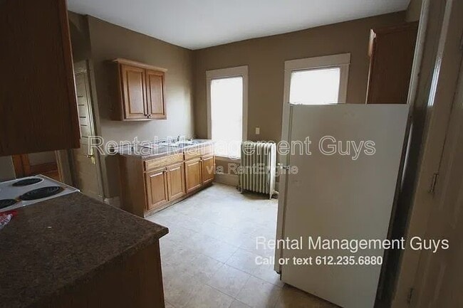 Foto del edificio - 3630 N Girard Ave