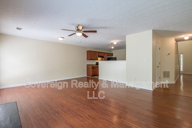 Foto del edificio - 3716 Harvest Dr