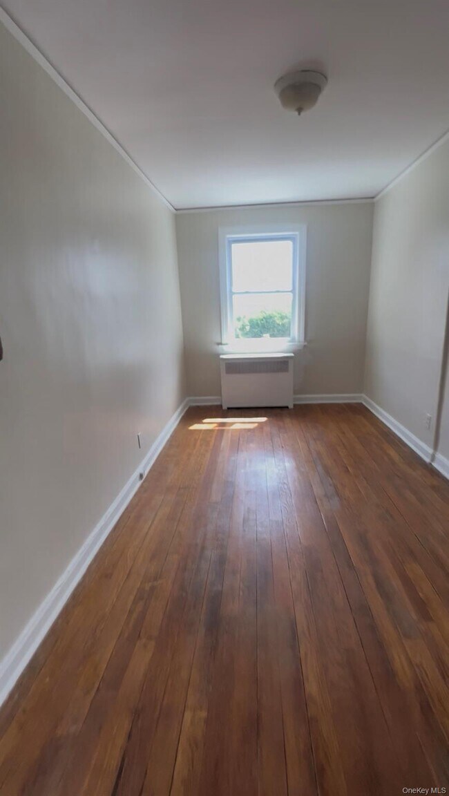 Foto del edificio - 48-01 58th Ln