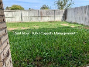 Building Photo - 2702 Phoenix St