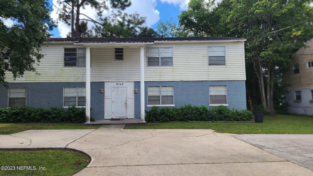 8344 Homeport Ct Unit 3, Jacksonville, FL 32244 Room for Rent in