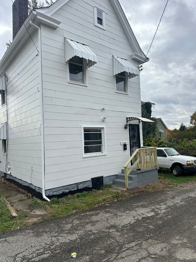 Photo - 7515 Melrose St House