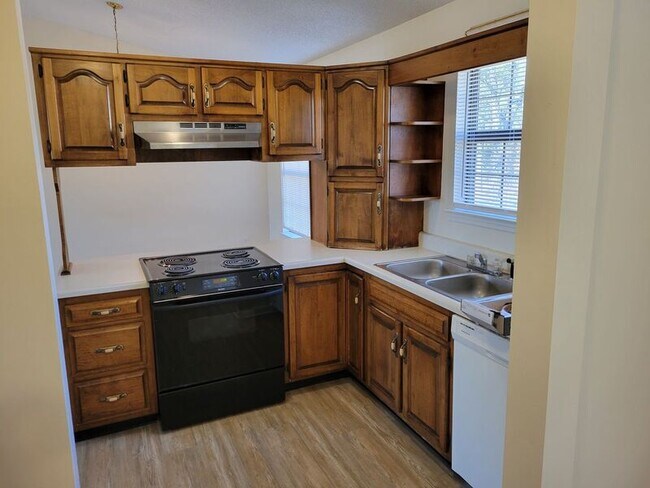 Building Photo - 7115 Bonny Oaks Dr