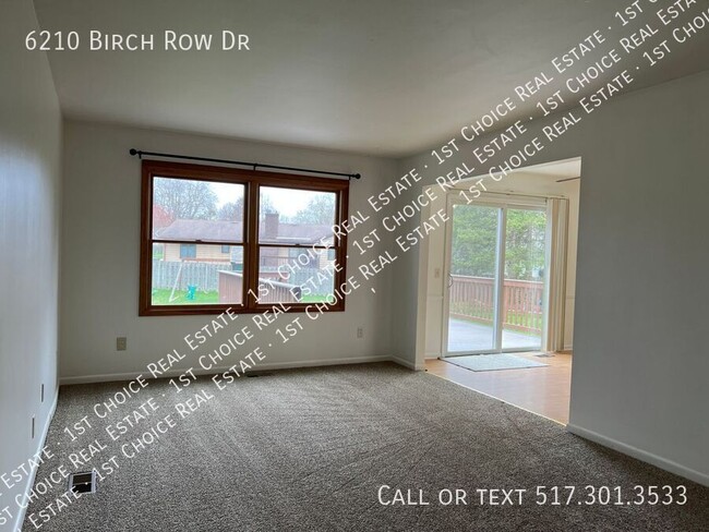 Foto del edificio - 6210 Birch Row Dr