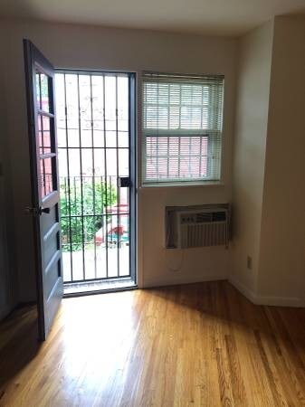 Building Photo - 40-23-40-60 60th St