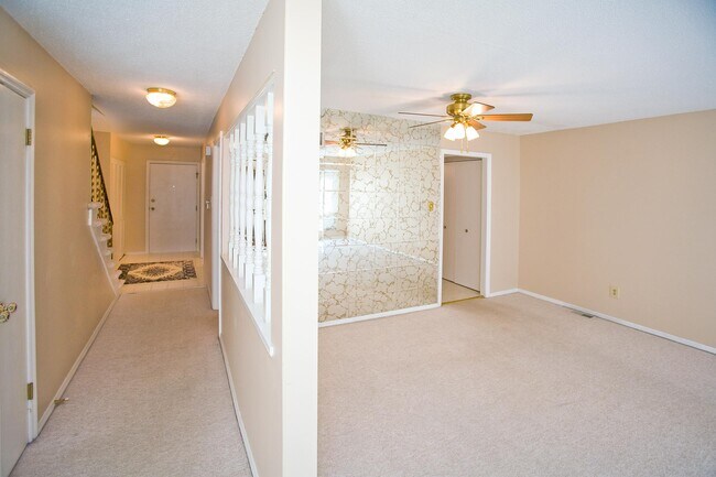 Building Photo - 11844 Cresta Verde Dr