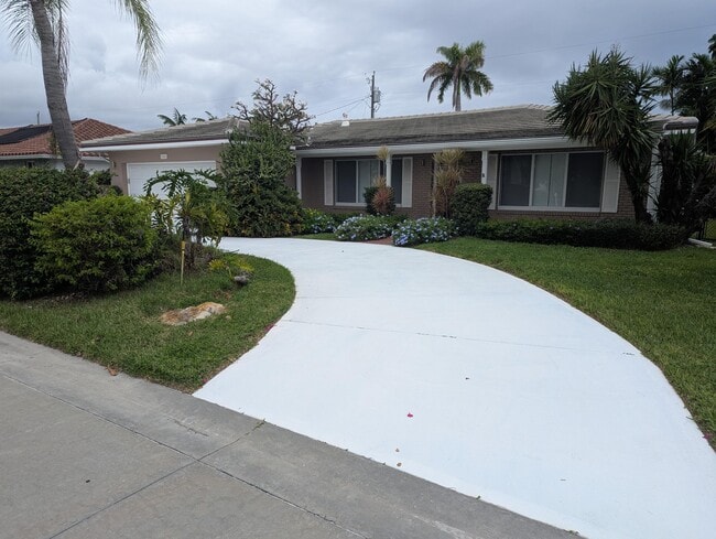 Foto del edificio - 1060 Morse Blvd