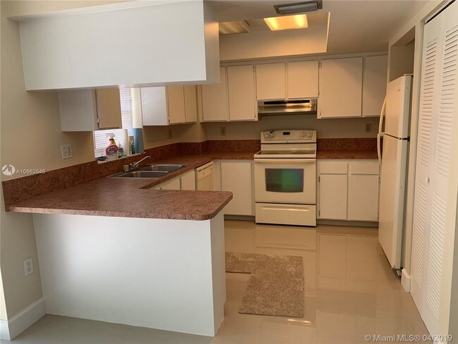 Foto del edificio - 12370 SW 52nd Pl