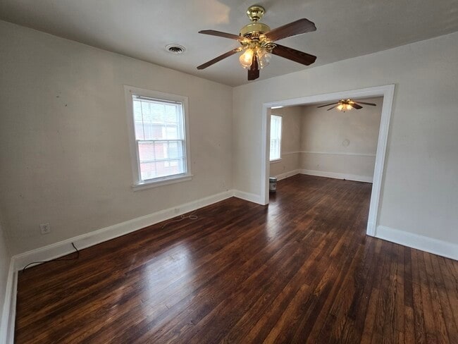 Building Photo - 224 E 35th St