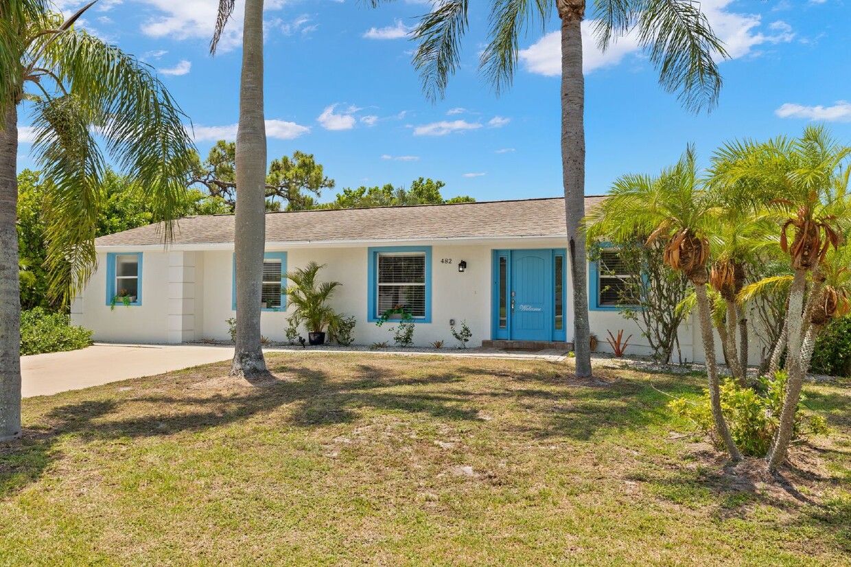 Foto principal - Naples Park Pool home - walking distance t...