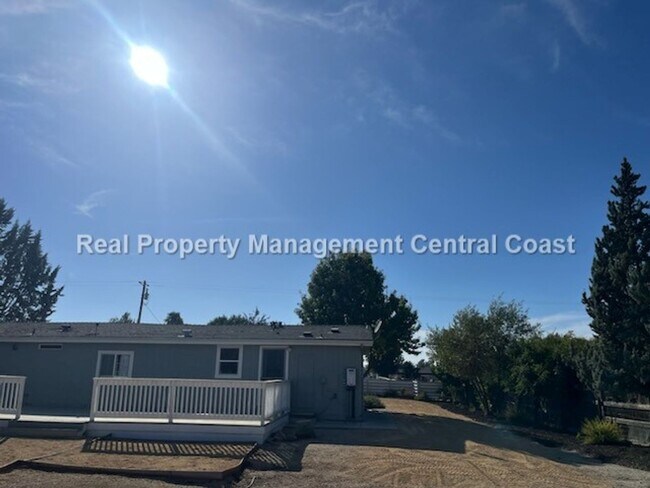 Foto del edificio - AVAILABLE Now - Beautiful Paso Robles Manu...