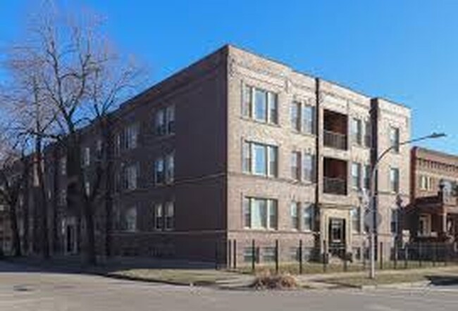Building Photo - 6201 S Champlain Ave