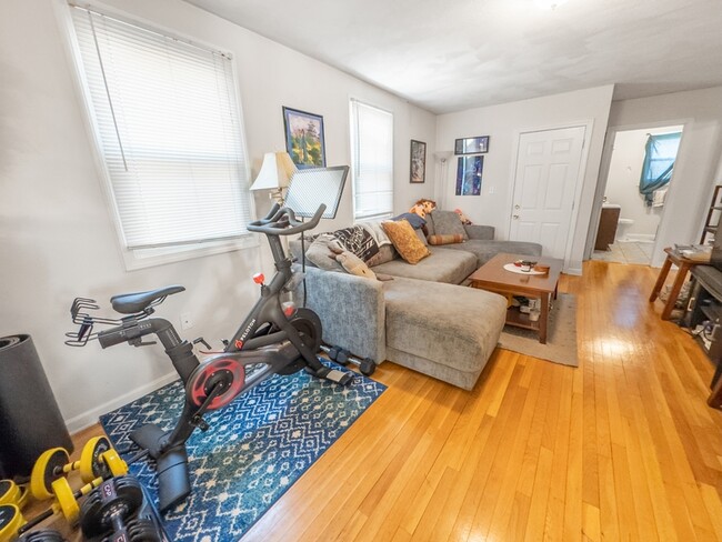 Photo - 28 Fisk Ave Apartment