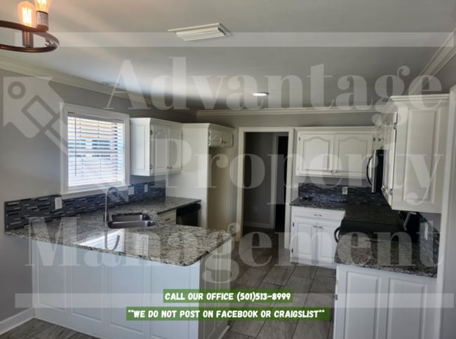 Foto del edificio - 3040 Crawford Loop