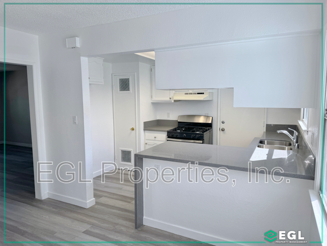 Foto del edificio - 5802 Bowcroft St