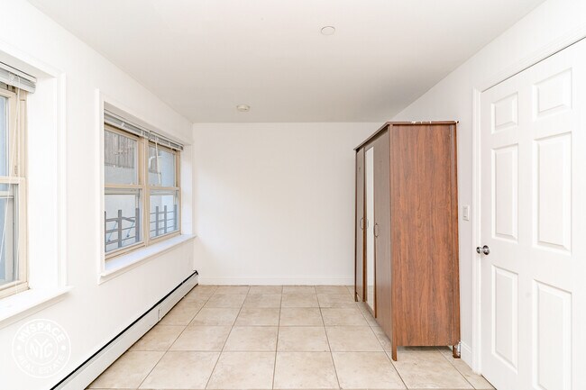 Foto del edificio - 30-86-86 36th St