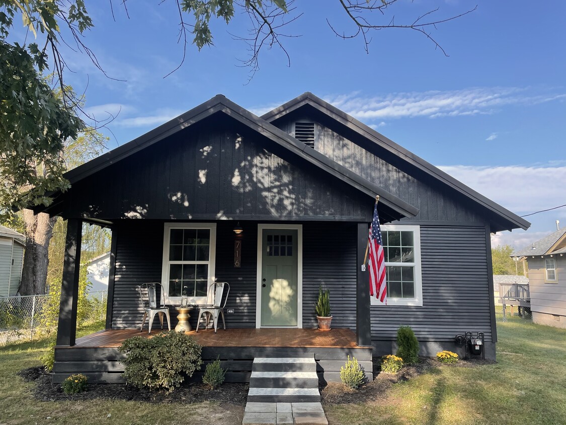 716 S Hico St, Siloam Springs, AR 72761 House Rental in Siloam