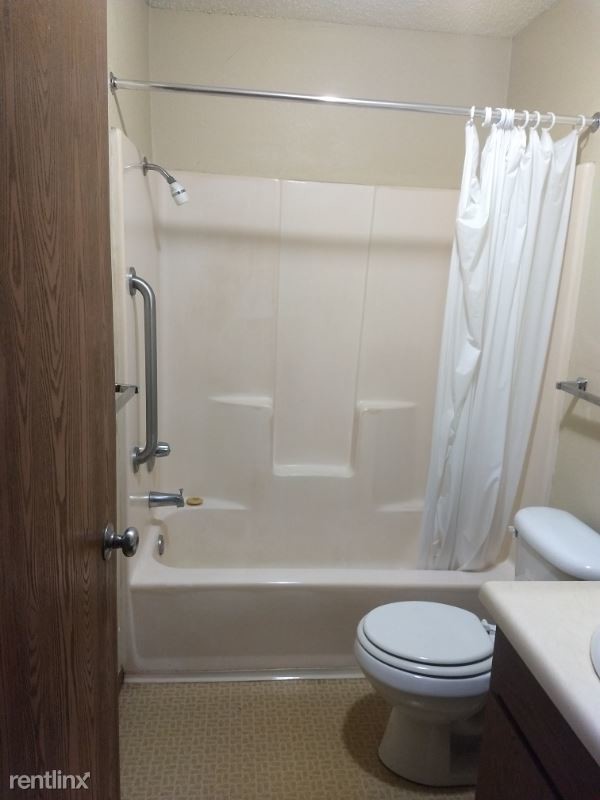 Building Photo - 1 br, 1 bath Apartment - 140 S 8TH S Apt #9