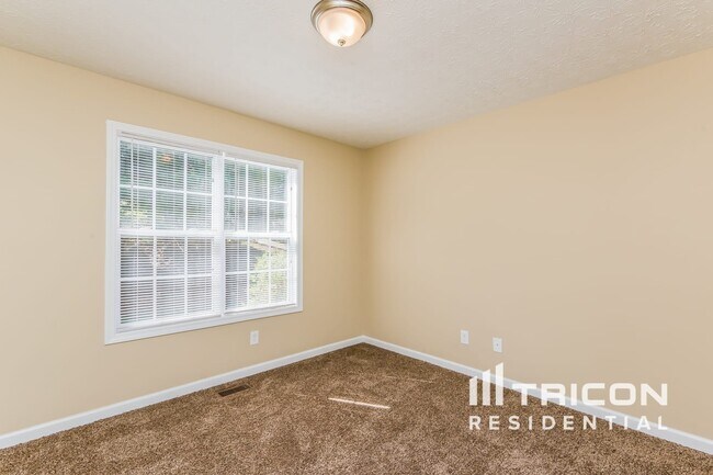Foto del edificio - 2716 King Arthur Ct