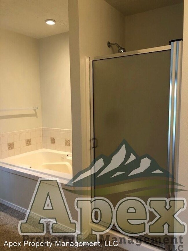 Building Photo - 4 br, 2 bath House - 2587 E Green Canyon Dr