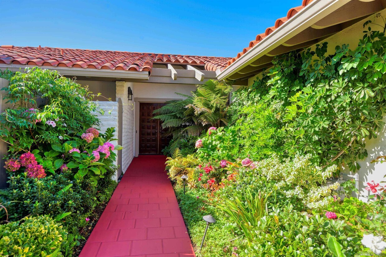 167 Chapala Ct, Solana Beach, CA 92075 Condo for Rent in Solana Beach