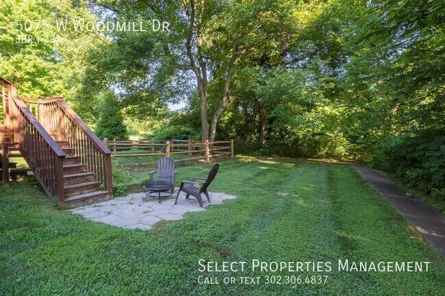 Building Photo - 5075 W Woodmill Dr