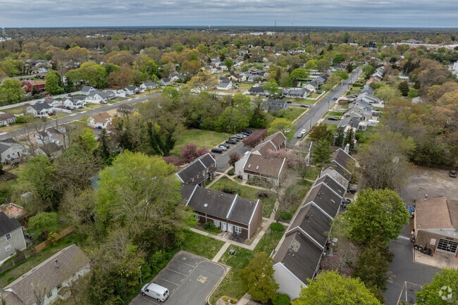 Aerial Photo - Hickory Leas Condominium
