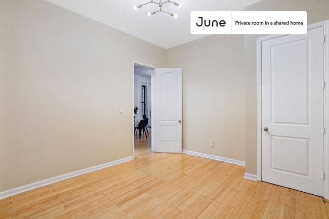 Building Photo - Private bedroom in 2 bed/1 bath Home