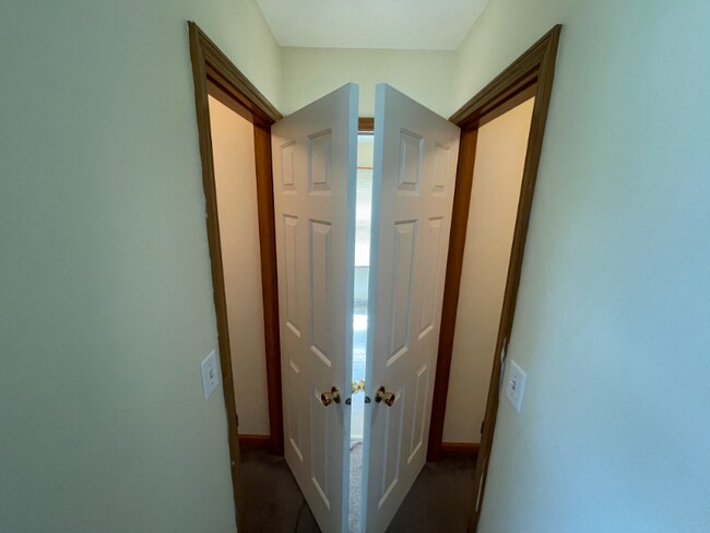 Foto del edificio - 220 Concord Hill Dr