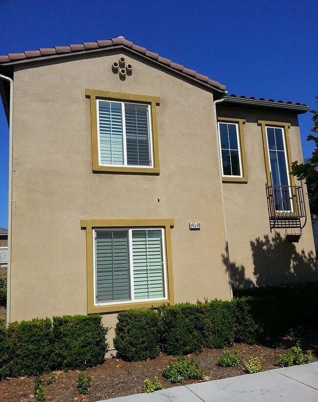 Foto del edificio - 14540 Purdue Ave