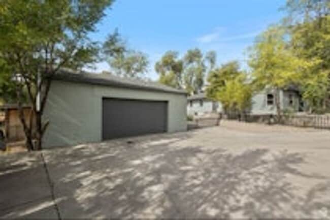 Building Photo - 2085 N 900 W