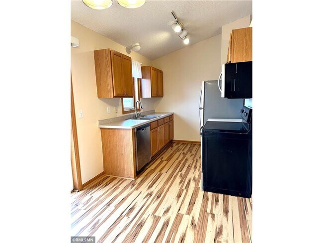 Foto del edificio - 2027 Brittany Ct