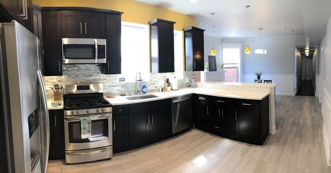 Cocina - 5313 S Maryland Ave