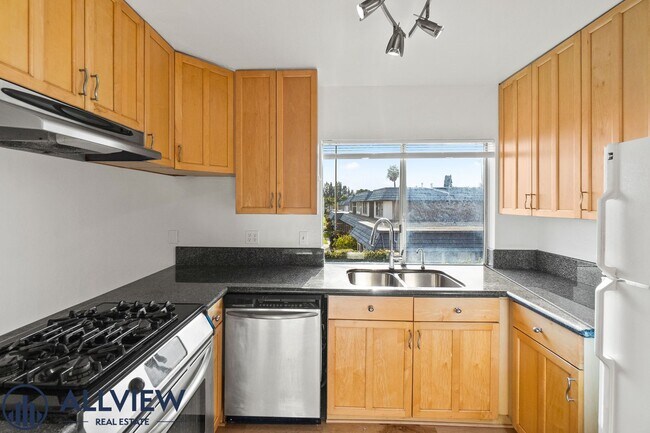 Foto del edificio - Renovated 2 Bedroom, 1 Bathroom Available ...