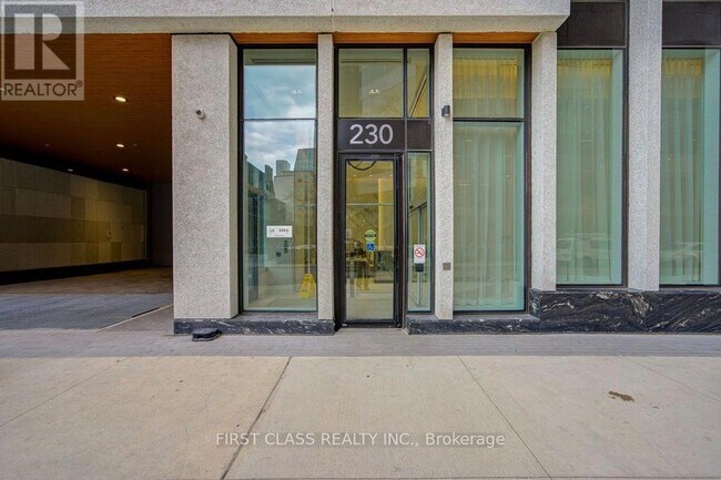Photo du bâtiment - 230 Simcoe St