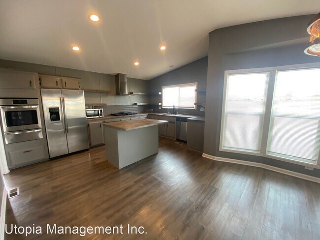 Foto del edificio - 3 br, 2 bath House - 7824 W. Ave. E14