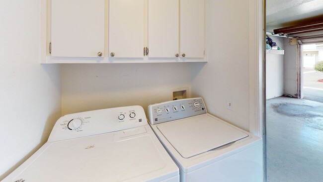 Building Photo - 2 Bedroom, 2 Bathroom Townhome in Oceano