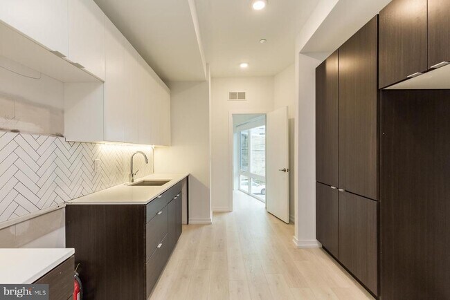 Foto del edificio - 1247 N 27th St