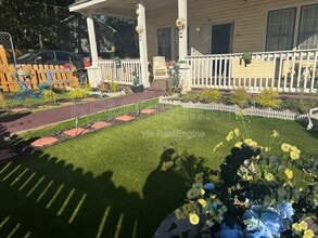 Building Photo - 807 Hall St NW