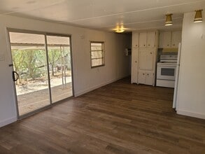 Building Photo - 2751 S Kinney Rd