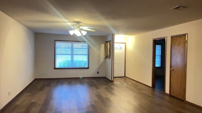 Photo - 2 Bedroom Duplex Rogers! House